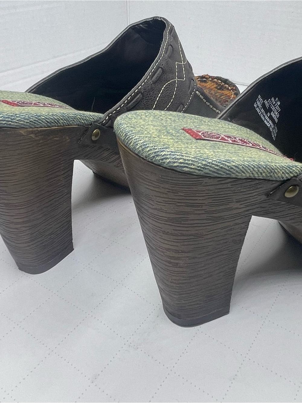 VTG Y2K Hot Kiss Ariel Platform Clogs Mules Studded Aztec Boho Chunky Sz 9.5